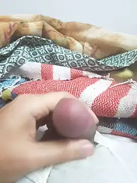 Snapshot of Ummfuss1 chatting on 02-04-25, 12:55 Ummfuss1 online show from 02-04-25, 12:55