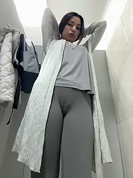 Snapshot of _MiaQueen_ chatting on 03-03-25, 11:35  MiaQueen  online show from 03-03-25, 11:35