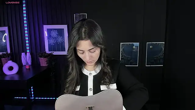 KylieMellow online show from 02-05-25, 05:20