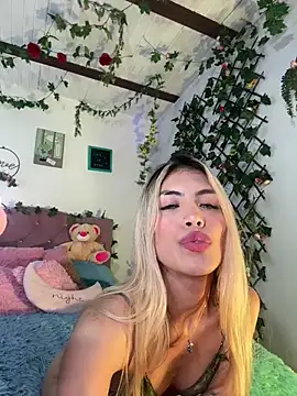 Snapshot of steewart_ chatting on 02-04-25, 03:33 steewart online show from 02-04-25, 03:33