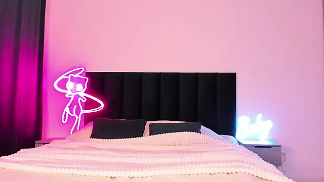 wow lovie online show from 02-13-25, 04:32