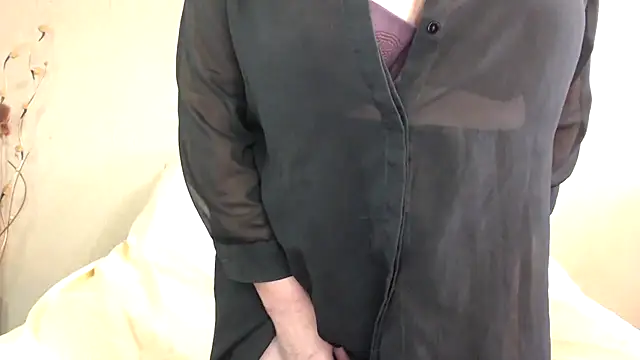 Snapshot of Milf4love50 chatting on 03-19-25, 09:28 Milf4love50 online show from 03-19-25, 09:28