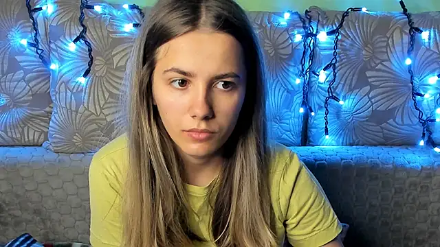 MaggieCake online show from 11-03-25, 03:52