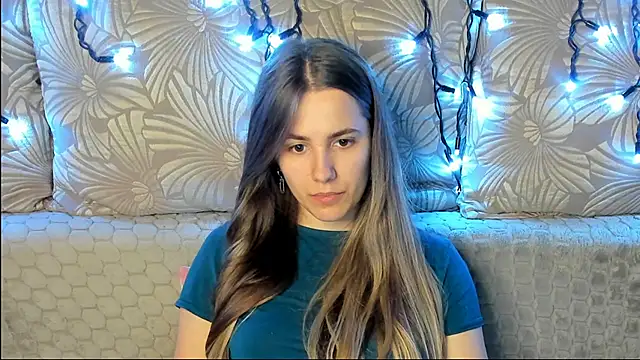 Snapshot of MaggieCake chatting on 06-27-26, 01:21 MaggieCake online show from 06-27-26, 01:21