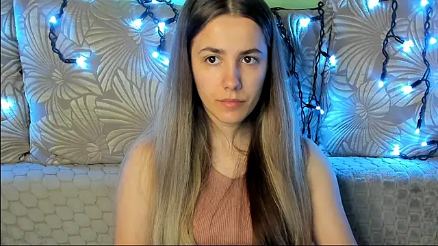 Snapshot of MaggieCake chatting on 07-02-26, 02:33 MaggieCake online show from 07-02-26, 02:33