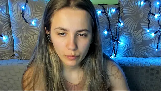 Snapshot of MaggieCake chatting on 07-04-26, 02:29 MaggieCake online show from 07-04-26, 02:29
