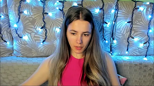 Snapshot of MaggieCake chatting on 07-11-26, 01:52 MaggieCake online show from 07-11-26, 01:52
