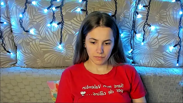 Snapshot of MaggieCake chatting on 07-12-26, 01:40 MaggieCake online show from 07-12-26, 01:40