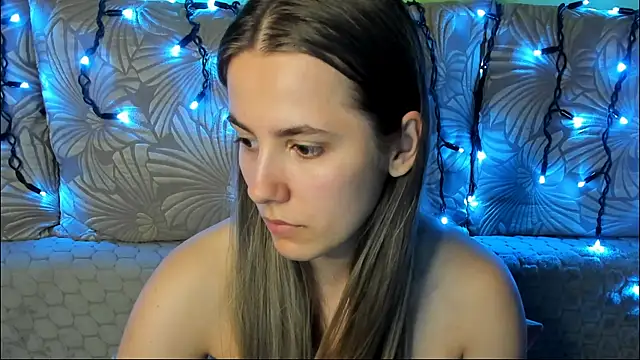 Snapshot of MaggieCake chatting on 07-17-26, 12:50 MaggieCake online show from 07-17-26, 12:50