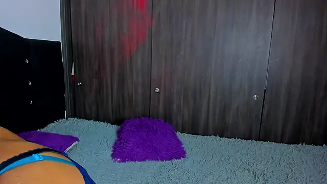 Rainnbow  online show from 12-14-24, 06:02