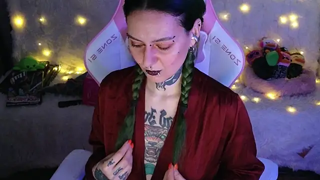 Ginger Stay online show from 04-15-26, 07:48