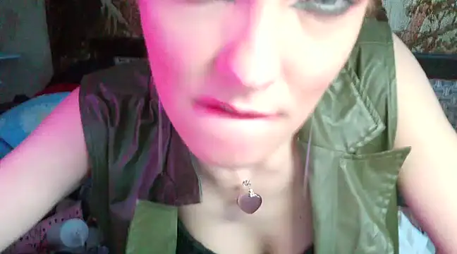 Snapshot of WildMissNiks chatting on 02-18-25, 02:38 WildMissNiks online show from 02-18-25, 02:38