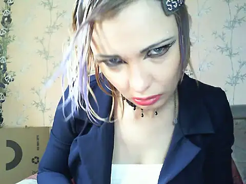 WildMissNiks online show from 04-16-26, 06:58