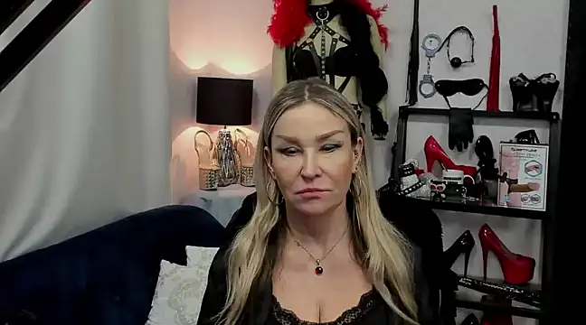 crystaLUX online show from 12-30-24, 09:48