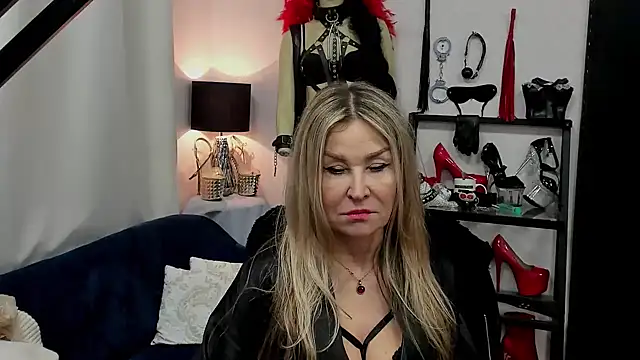 crystaLUX online show from 01-30-25, 09:04