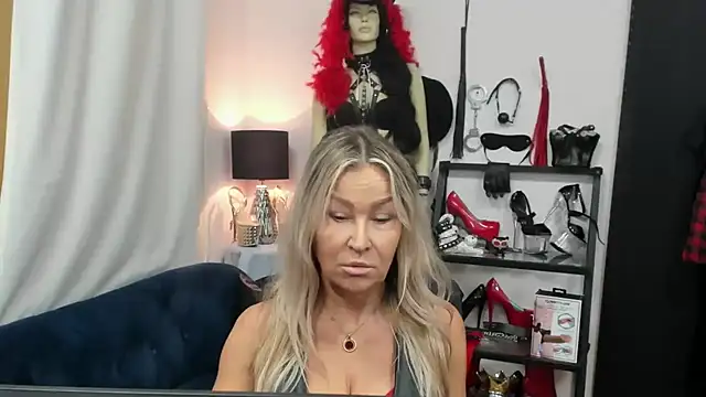 crystaLUX online show from 10-02-25, 04:41