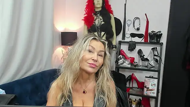 crystaLUX online show from 10-16-25, 04:35