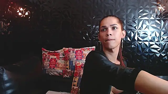 PINK  LOLA1 online show from 12-23-24, 02:45