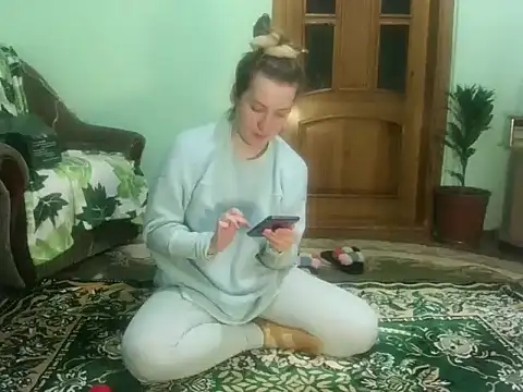 Snapshot of AngelTough20 chatting on 01-10-25, 11:18 AngelTough20 online show from 01-10-25, 11:18