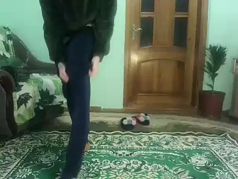 Snapshot of AngelTough20 chatting on 01-11-25, 09:04 AngelTough20 online show from 01-11-25, 09:04