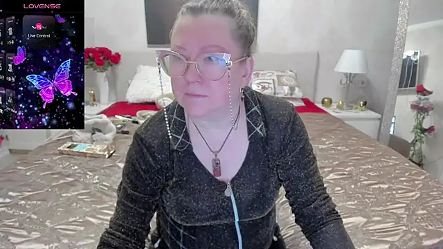 Snapshot of katysako chatting on 01-24-25, 10:08 katysako online show from 01-24-25, 10:08