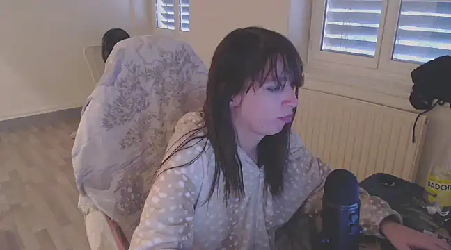 missthon0 online show from 12-13-24, 01:55