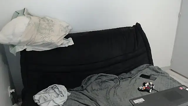 missthon0 online show from 03-12-25, 01:30