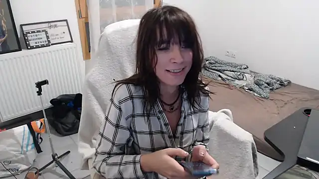 missthon0 online show from 09-16-25, 05:30