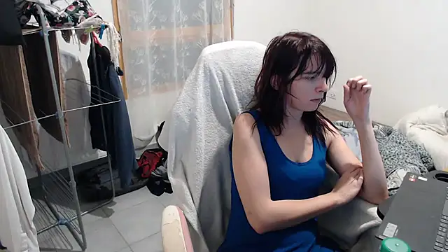 missthon0 online show from 11-06-25, 10:27