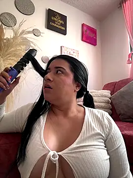 Snapshot of KallyMyller1 chatting on 09-13-25, 07:46 KallyMyller1 online show from 09-13-25, 07:46