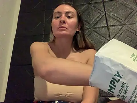 Snapshot of Alyssa_rhoades chatting on 03-01-25, 04:58 Alyssa rhoades online show from 03-01-25, 04:58