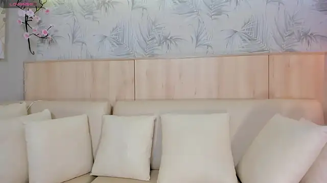 maryevans  online show from 10-27-25, 12:42