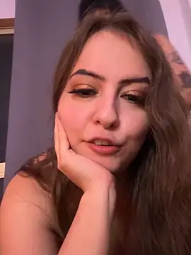 Snapshot of eleonoree chatting on 01-06-25, 10:47 eleonoree online show from 01-06-25, 10:47