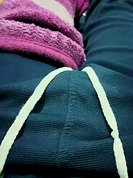 Snapshot of rajaRoyd chatting on 02-13-25, 03:56 rajaRoyd online show from 02-13-25, 03:56