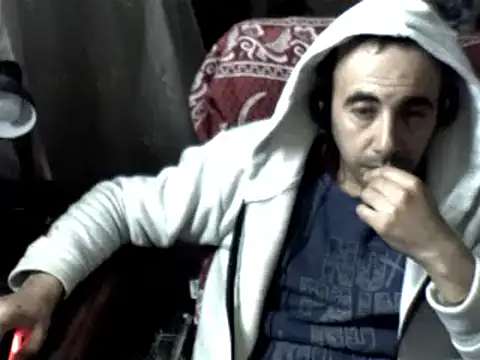 Snapshot of big_heart chatting on 01-21-25, 08:43 big heart online show from 01-21-25, 08:43