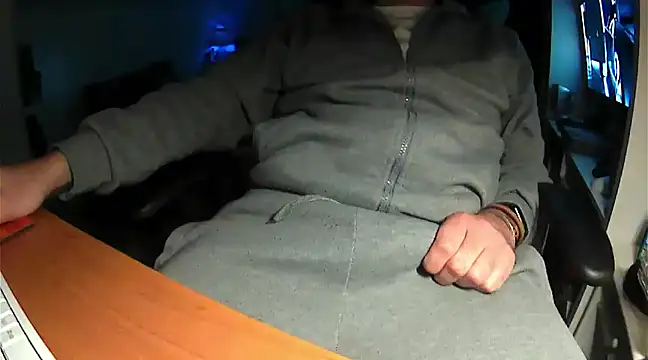 Snapshot of DoubleMassiveT chatting on 02-20-25, 12:30 DoubleMassiveT online show from 02-20-25, 12:30