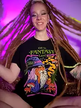 LucidLucy online show from 11-17-25, 07:36