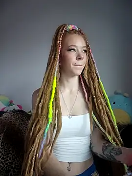 LucidLucy online show from 11-27-25, 01:24