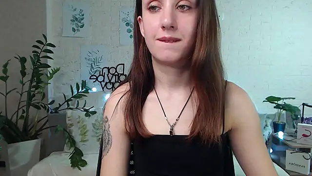 Snapshot of FranceskoJones chatting on 01-25-25, 11:54 FranceskoJones online show from 01-25-25, 11:54