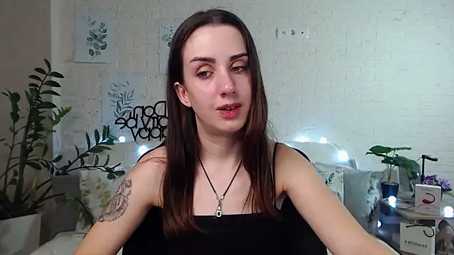 Snapshot of FranceskoJones chatting on 01-26-25, 02:56 FranceskoJones online show from 01-26-25, 02:56