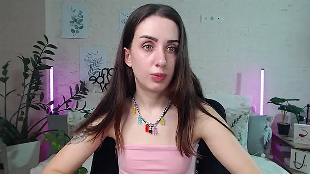 Snapshot of FranceskoJones chatting on 01-28-25, 11:50 FranceskoJones online show from 01-28-25, 11:50