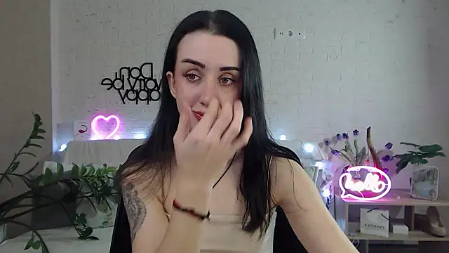 Snapshot of FranceskoJones chatting on 02-18-25, 08:58 FranceskoJones online show from 02-18-25, 08:58