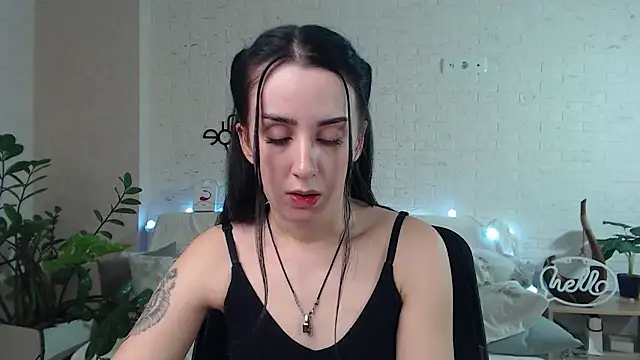 Snapshot of FranceskoJones chatting on 02-26-25, 02:59 FranceskoJones online show from 02-26-25, 02:59