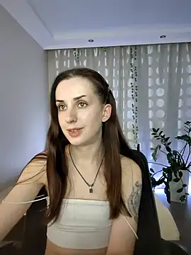 Snapshot of FranceskoJones chatting on 09-18-25, 05:04 FranceskoJones online show from 09-18-25, 05:04