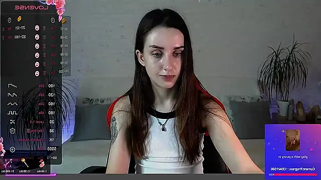 Snapshot of FranceskoJones chatting on 11-26-25, 12:44 FranceskoJones online show from 11-26-25, 12:44