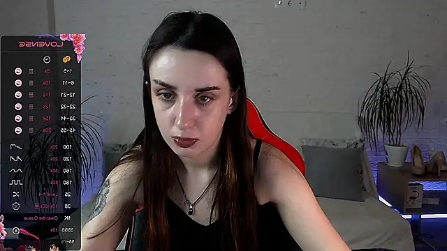 Snapshot of FranceskoJones chatting on 11-30-25, 12:47 FranceskoJones online show from 11-30-25, 12:47