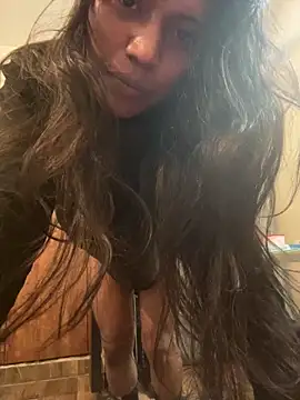 Snapshot of DarlingJenny22 chatting on 01-17-26, 06:33 DarlingJenny22 online show from 01-17-26, 06:33