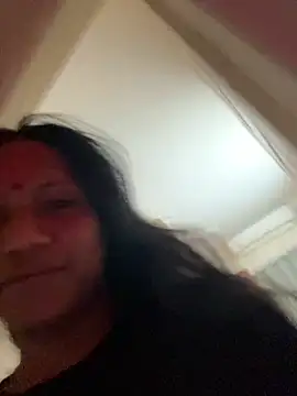 Snapshot of DarlingJenny22 chatting on 02-08-26, 06:44 DarlingJenny22 online show from 02-08-26, 06:44