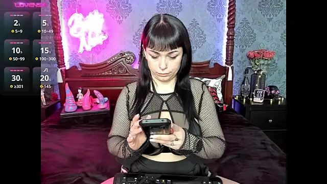 BettyNoir online show from 11-26-25, 08:15