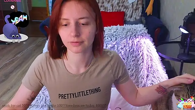 Snapshot of DanaMartina chatting on 01-31-25, 08:22 DanaMartina online show from 01-31-25, 08:22